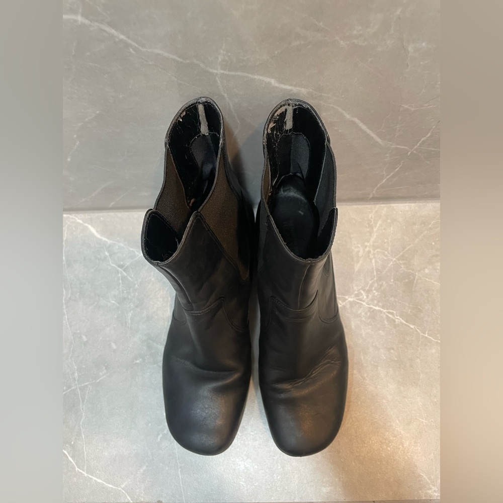 Kenneth Cole Reaction Women’s Classic Black Leather Ankle Chelsea Boots Size 7 - Picture 4 of 10